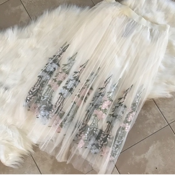 Beautiful floral tulle skirt - Picture 8 of 8